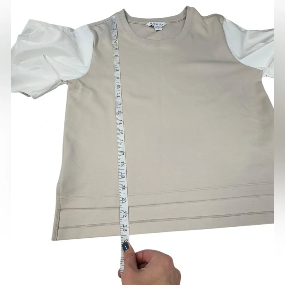 Athleta Cream and White Short-Sleeve Pullover